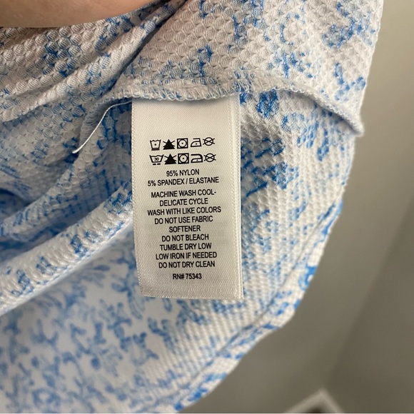 Tommy Bahama Golf and Tennis Blue and White Print Full Zip Jacket Sz Medium - Picture 4 of 7